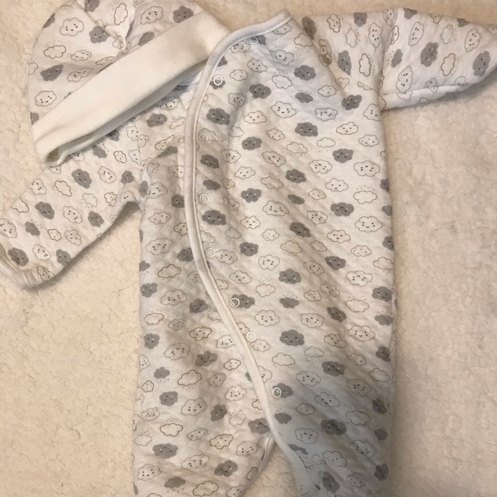 Footed onesie and hat